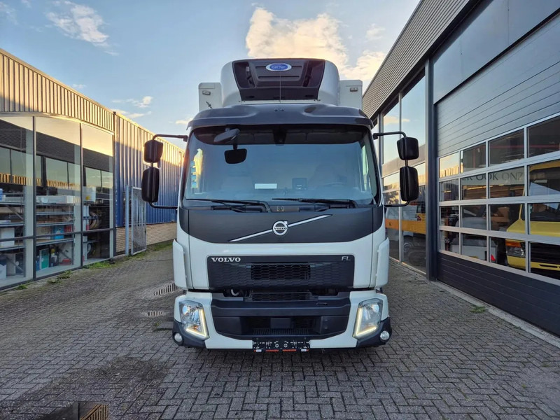 Volvo FL 12.250 Kuhlkoffer Carrier 850MT ST 380V -30/+30/ LBW/ EURO 6 - Tovornjak hladilnik: slika 3 Volvo FL 12.250 Kuhlkoffer Carrier 850MT ST 380V -30/+30/ LBW/ EURO 6 - Tovornjak hladilnik: slika 3