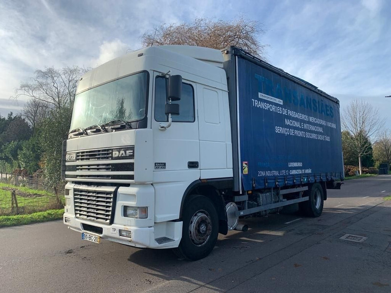 DAF XF 95.430 - Tovornjak s ponjavo: slika 1 DAF XF 95.430 - Tovornjak s ponjavo: slika 1