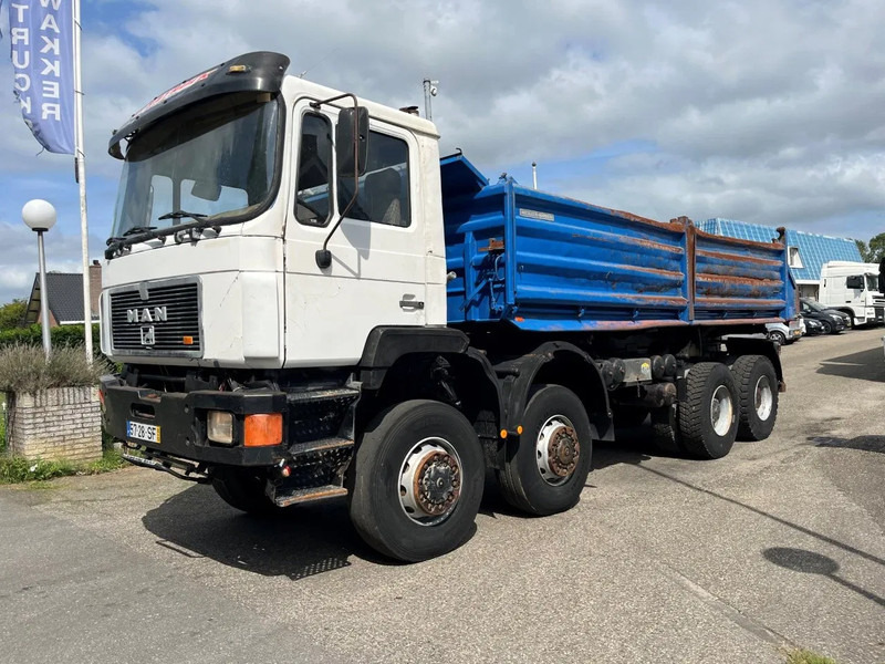 MAN 35.372 35 302 8X6 KIPPER MANUAL ZF GEARBOX FULL STEEL SPRING - Tovornjak prekucnik: slika 1 MAN 35.372 35 302 8X6 KIPPER MANUAL ZF GEARBOX FULL STEEL SPRING - Tovornjak prekucnik: slika 1