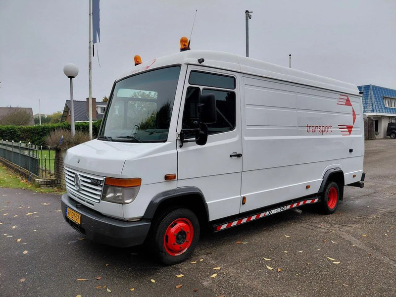 Mercedes-Benz 512 D - Mali kombi: slika 1 Mercedes-Benz 512 D - Mali kombi: slika 1