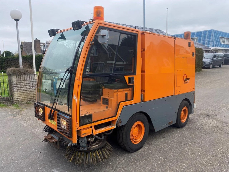 Nilfisk MFH2200 SWEEPER MFH 2200 CLEANER - Industrijski pometalni stroj: slika 1 Nilfisk MFH2200 SWEEPER MFH 2200 CLEANER - Industrijski pometalni stroj: slika 1