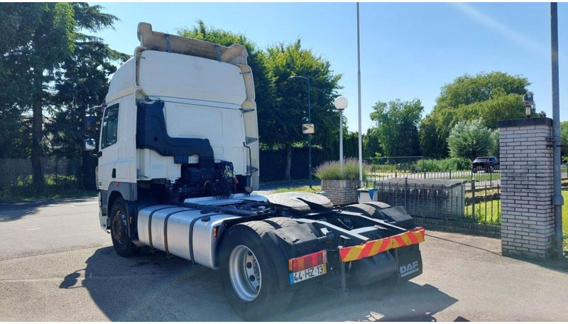 DAF CF 85.410 4x2 MANUAL 410 POWER - Vlačilec: slika 4 DAF CF 85.410 4x2 MANUAL 410 POWER - Vlačilec: slika 4