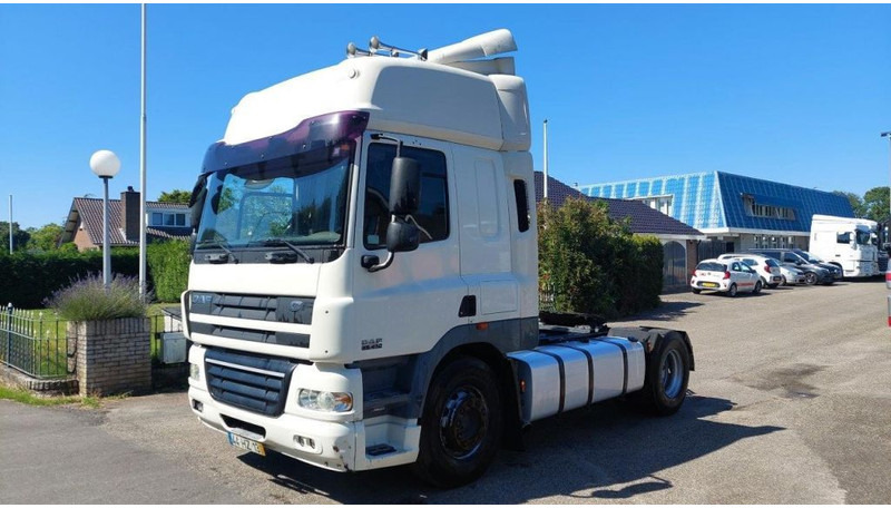 DAF CF 85.410 4x2 MANUAL 410 POWER - Vlačilec: slika 1 DAF CF 85.410 4x2 MANUAL 410 POWER - Vlačilec: slika 1