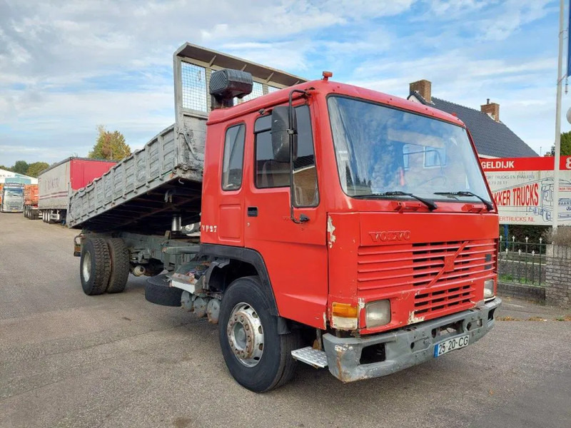 Volvo FL 10 4X2 Kipper - Tovornjak prekucnik: slika 2 Volvo FL 10 4X2 Kipper - Tovornjak prekucnik: slika 2