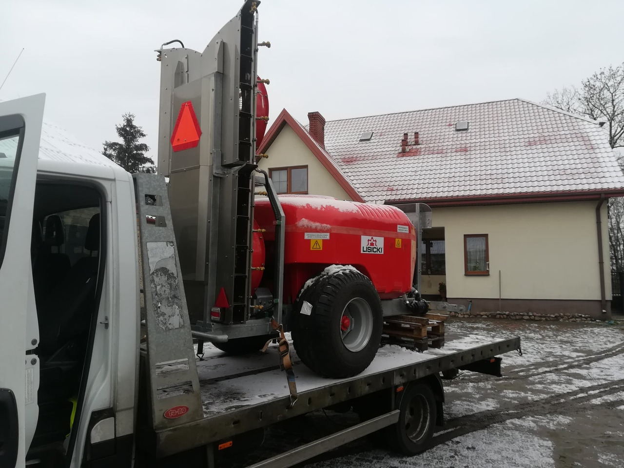 Lisicki Opryskiwacz sadowniczy / Orchard sprayer - Vlečna škropilnica: slika 1 Lisicki Opryskiwacz sadowniczy / Orchard sprayer - Vlečna škropilnica: slika 1