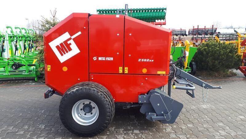 METAL-FACH Prasa Belująca/ πρέσα για σφυρίχτρα/ / Prensa de balas - Ovijalnik za bale: slika 5 METAL-FACH Prasa Belująca/ πρέσα για σφυρίχτρα/ / Prensa de balas - Ovijalnik za bale: slika 5