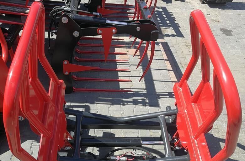 METAL-TECHNIK New Rundballenzange/ Bale clamp/ Chwytak do bel - Grabež za Kmetijski stroj: slika 1 METAL-TECHNIK New Rundballenzange/ Bale clamp/ Chwytak do bel - Grabež za Kmetijski stroj: slika 1