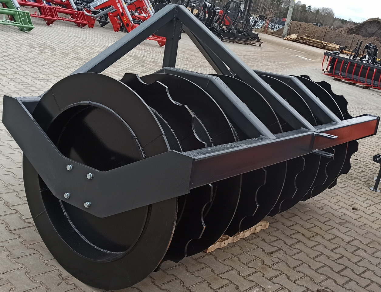 METAL-TECHNIK Wał pryzmowy - Kmetijski valjar: slika 2 METAL-TECHNIK Wał pryzmowy - Kmetijski valjar: slika 2