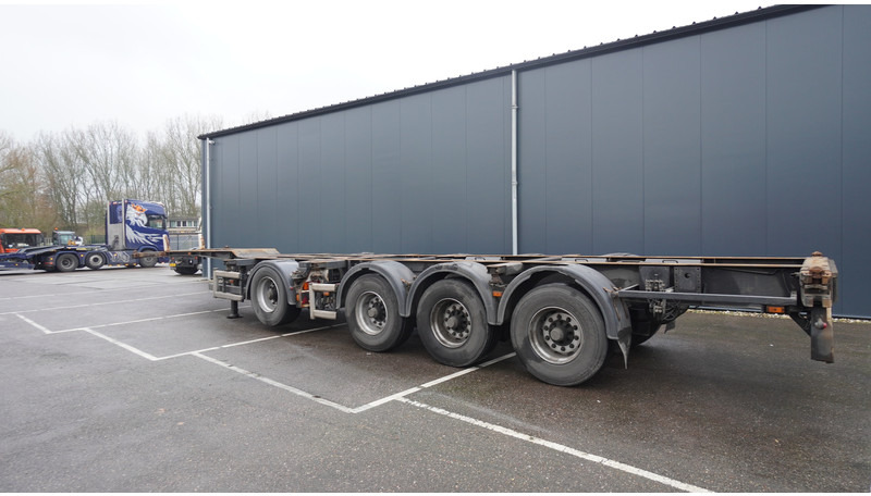 Floor 4 AXLE BREAKER CONTAINER TRAILER - Kontejnerska polprikolica/ Polprikolica z zamenljivim tovoriščem: slika 4 Floor 4 AXLE BREAKER CONTAINER TRAILER - Kontejnerska polprikolica/ Polprikolica z zamenljivim tovoriščem: slika 4