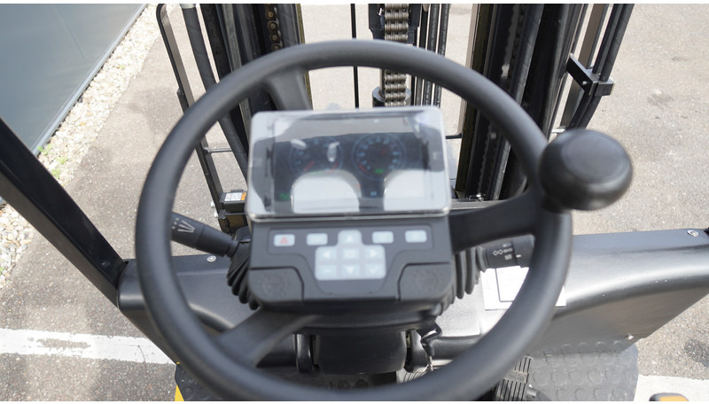 Eurotrac FE18-S 1.8 TON TRIPLEX 3-STAGE NEW FORKLIFT - Gradbeni stroj: slika 5 Eurotrac FE18-S 1.8 TON TRIPLEX 3-STAGE NEW FORKLIFT - Gradbeni stroj: slika 5