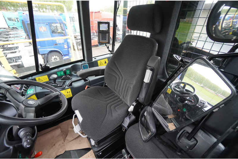 Rokbak TEREX RA 40 6X6 NEW 23 m3 - Gradbeni stroj: slika 4 Rokbak TEREX RA 40 6X6 NEW 23 m3 - Gradbeni stroj: slika 4