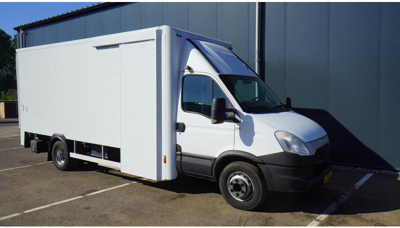 Iveco DAILY 70C17 CLOSED BOX 185.500KM - Tovornjak zabojnik: slika 4 Iveco DAILY 70C17 CLOSED BOX 185.500KM - Tovornjak zabojnik: slika 4