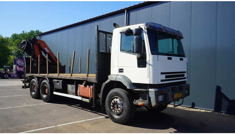 Tovornjak z dvigalom Iveco EUROTRAKKER CURSOR 350 6X4 FLATBED WITH PALFINGER PK 20002 CRANE: slika 9
