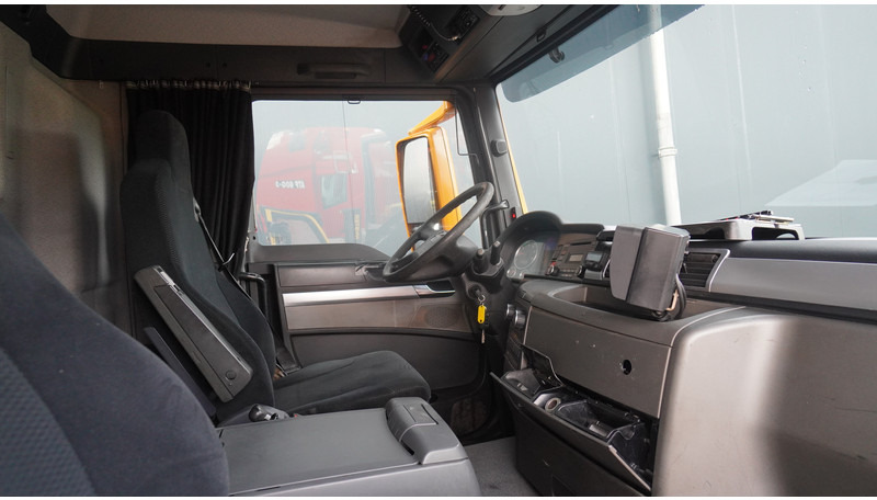 MAN TGS 35-440 8X4 2 SIDE TIPPER WITH HMF Z 1943 CRANE 415.000KM - Tovornjak z dvigalom: slika 5 MAN TGS 35-440 8X4 2 SIDE TIPPER WITH HMF Z 1943 CRANE 415.000KM - Tovornjak z dvigalom: slika 5