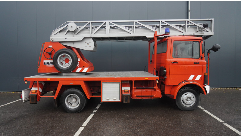Mercedes-Benz 809 FIRE LADDER TRUCK 13.100KM MANUAL GEARBOX - Gasilsko vozilo: slika 4 Mercedes-Benz 809 FIRE LADDER TRUCK 13.100KM MANUAL GEARBOX - Gasilsko vozilo: slika 4