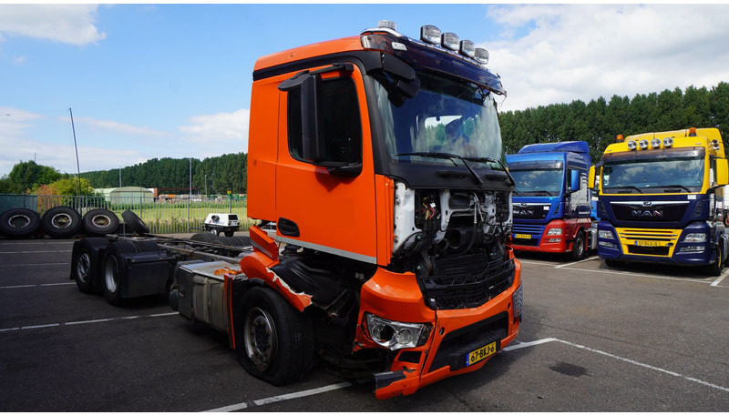 Mercedes-Benz ANTOS 2843 6x2 DAMAGED VEHICLE - Tovornjak-šasija: slika 3 Mercedes-Benz ANTOS 2843 6x2 DAMAGED VEHICLE - Tovornjak-šasija: slika 3