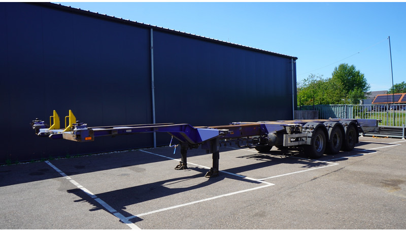 Pacton 3 AXLE MULTI CONTAINER TRANSPORT TRAILER EXTENDABLE 45 FT - Kontejnerska polprikolica/ Polprikolica z zamenljivim tovoriščem: slika 2 Pacton 3 AXLE MULTI CONTAINER TRANSPORT TRAILER EXTENDABLE 45 FT - Kontejnerska polprikolica/ Polprikolica z zamenljivim tovoriščem: slika 2