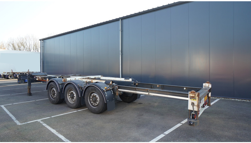 Renders 3 AXLE EXTENDABLE CONTAINER TRANSPORT TRAILER - Kontejnerska polprikolica/ Polprikolica z zamenljivim tovoriščem: slika 4 Renders 3 AXLE EXTENDABLE CONTAINER TRANSPORT TRAILER - Kontejnerska polprikolica/ Polprikolica z zamenljivim tovoriščem: slika 4
