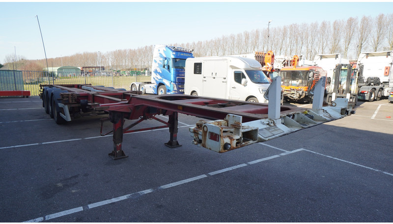 Renders 3 AXLE EXTENDABLE CONTAINER TRANSPORT TRAILER - Kontejnerska polprikolica/ Polprikolica z zamenljivim tovoriščem: slika 3 Renders 3 AXLE EXTENDABLE CONTAINER TRANSPORT TRAILER - Kontejnerska polprikolica/ Polprikolica z zamenljivim tovoriščem: slika 3