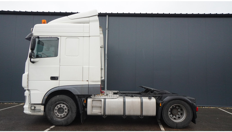DAF XF 440 SPACECAB EURO 6 872.000KM - Vlačilec: slika 1 DAF XF 440 SPACECAB EURO 6 872.000KM - Vlačilec: slika 1