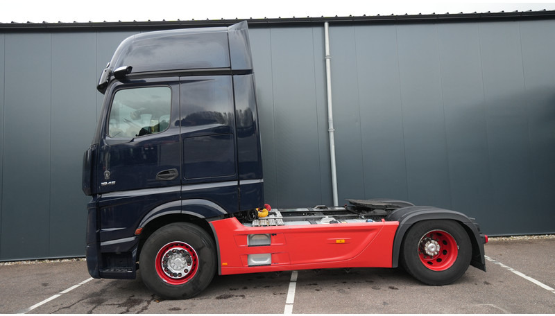 Mercedes-Benz ACTROS 1945 GIGASPACE 727.600KM - Vlačilec: slika 1 Mercedes-Benz ACTROS 1945 GIGASPACE 727.600KM - Vlačilec: slika 1