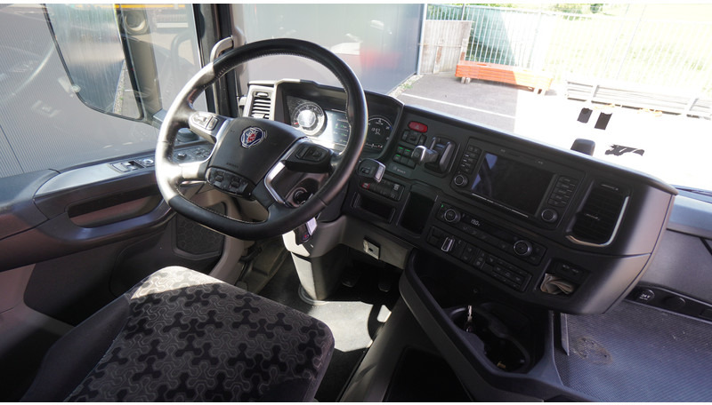 Scania R 410 LNG ADR 831.000KM RETARDER - Vlačilec: slika 5 Scania R 410 LNG ADR 831.000KM RETARDER - Vlačilec: slika 5