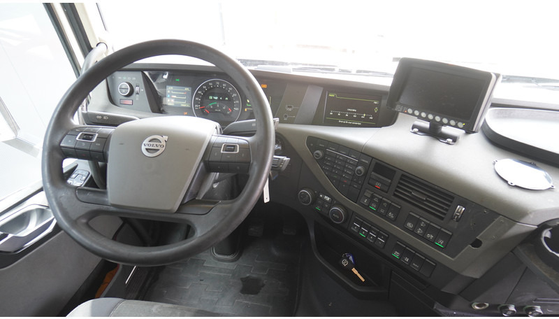 Volvo FH 420 6X2 ADR 796.000KM - Vlačilec: slika 5 Volvo FH 420 6X2 ADR 796.000KM - Vlačilec: slika 5