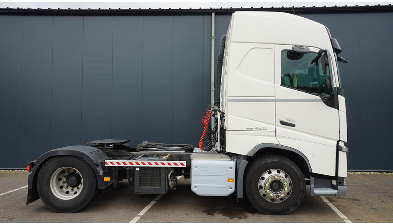 Volvo FH 420 ADR GLOBETROTTER EURO 6 769.000KM COMPRESSOR - Vlačilec: slika 2 Volvo FH 420 ADR GLOBETROTTER EURO 6 769.000KM COMPRESSOR - Vlačilec: slika 2