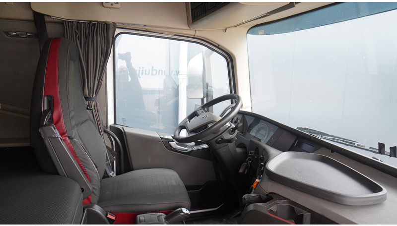 Volvo FH 420 GLOBETROTTER EURO 6 - Vlačilec: slika 5 Volvo FH 420 GLOBETROTTER EURO 6 - Vlačilec: slika 5
