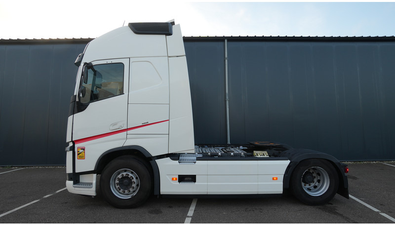 Volvo FH 460 EURO 6 GLOBETROTTER 674.300KM - Vlačilec: slika 1 Volvo FH 460 EURO 6 GLOBETROTTER 674.300KM - Vlačilec: slika 1