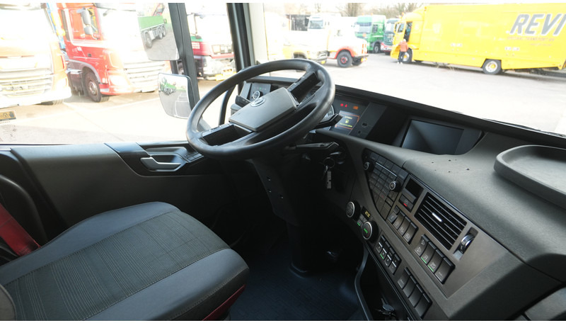 Volvo FH 460 GLOBETROTTER EURO 6 700.600KM - Vlačilec: slika 5 Volvo FH 460 GLOBETROTTER EURO 6 700.600KM - Vlačilec: slika 5