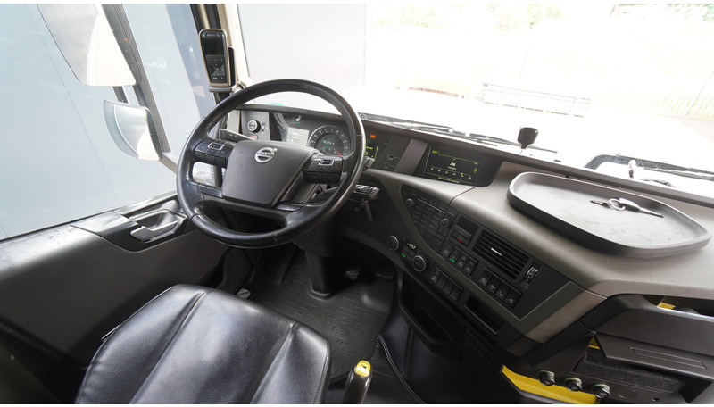 Volvo FH16 750 8X4 260T 683.000KM - Vlačilec: slika 5 Volvo FH16 750 8X4 260T 683.000KM - Vlačilec: slika 5