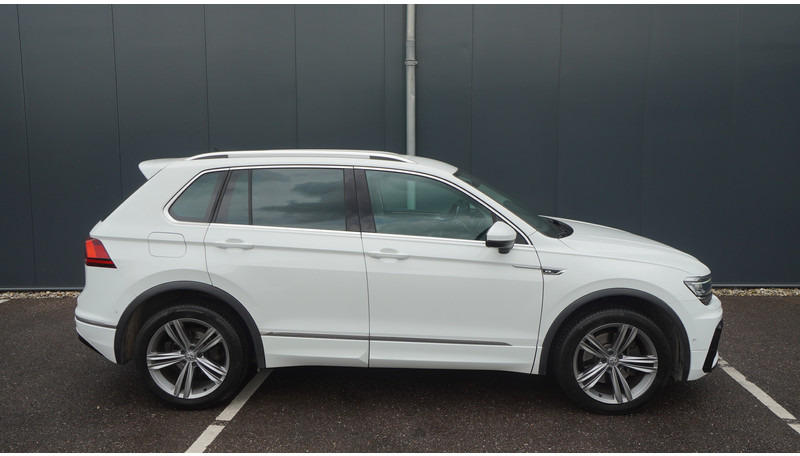 Volkswagen Tiguan 2.0 TDI R LINE 4MOTION - Minibus, Potniški kombi: slika 2 Volkswagen Tiguan 2.0 TDI R LINE 4MOTION - Minibus, Potniški kombi: slika 2