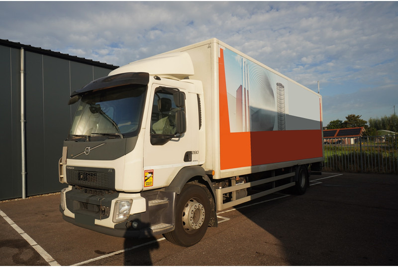 Volvo FL 280 CLOSED BOX BROKEN ENGINE NOT DRIVABLE - Tovornjak zabojnik: slika 2 Volvo FL 280 CLOSED BOX BROKEN ENGINE NOT DRIVABLE - Tovornjak zabojnik: slika 2