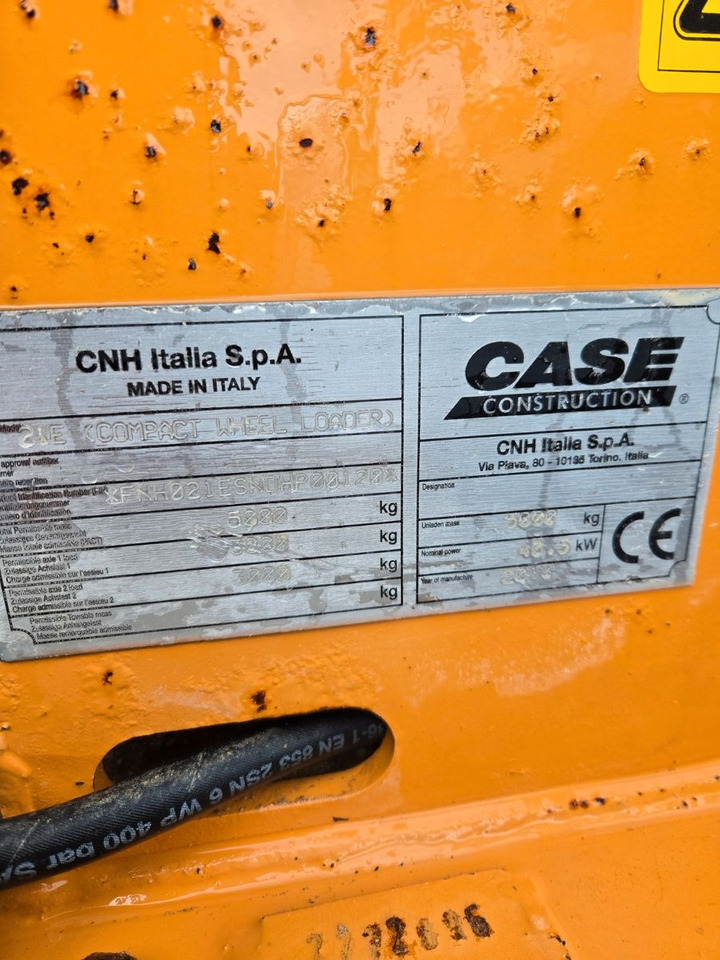 Case 21E - Kolesni nakladalec: slika 3 Case 21E - Kolesni nakladalec: slika 3