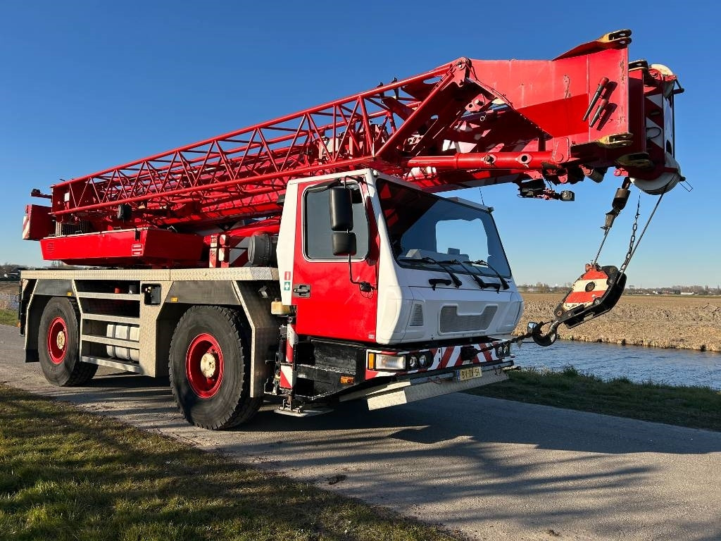 Grove GMK 2035 E - Avtodvigalo za vse namene: slika 2 Grove GMK 2035 E - Avtodvigalo za vse namene: slika 2