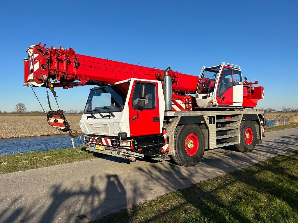 Grove GMK 2035 E - Avtodvigalo za vse namene: slika 1 Grove GMK 2035 E - Avtodvigalo za vse namene: slika 1