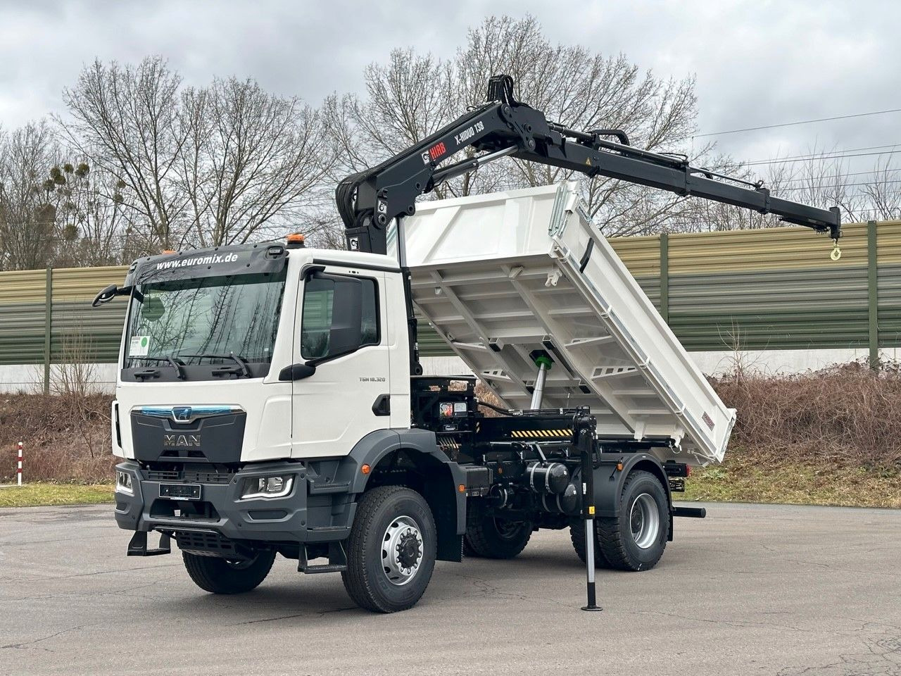 MAN TGM 18.320 4x4 Euro6e Hiab X-HiDuo 138DS-3 - Tovornjak z dvigalom: slika 1 MAN TGM 18.320 4x4 Euro6e Hiab X-HiDuo 138DS-3 - Tovornjak z dvigalom: slika 1