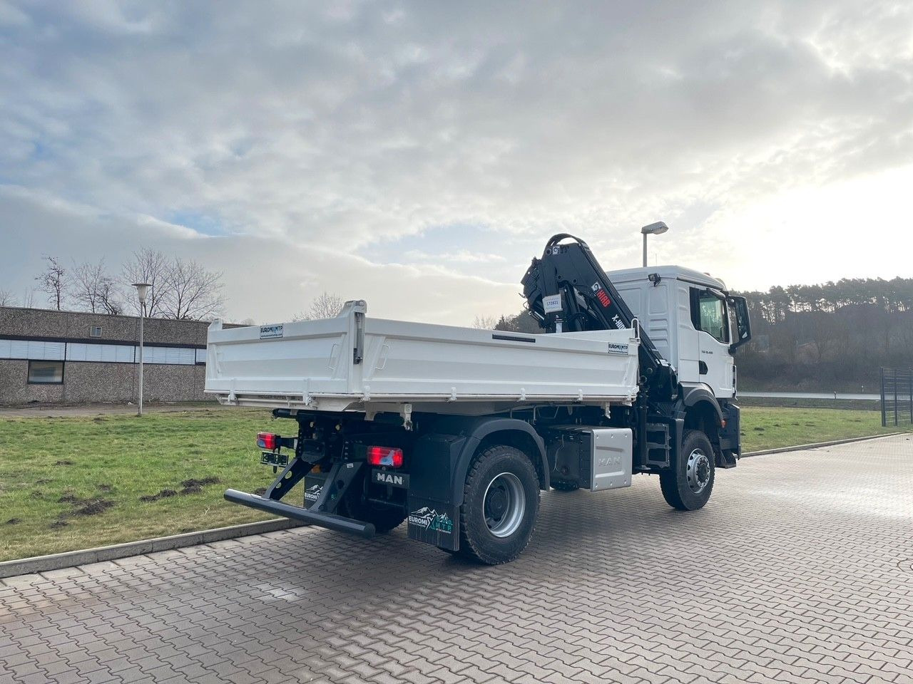 MAN TGS 18.400 TG3 4x4 Euro6e Hiab X-HiDuo 138DS-4 - Tovornjak prekucnik, Tovornjak z dvigalom: slika 3 MAN TGS 18.400 TG3 4x4 Euro6e Hiab X-HiDuo 138DS-4 - Tovornjak prekucnik, Tovornjak z dvigalom: slika 3
