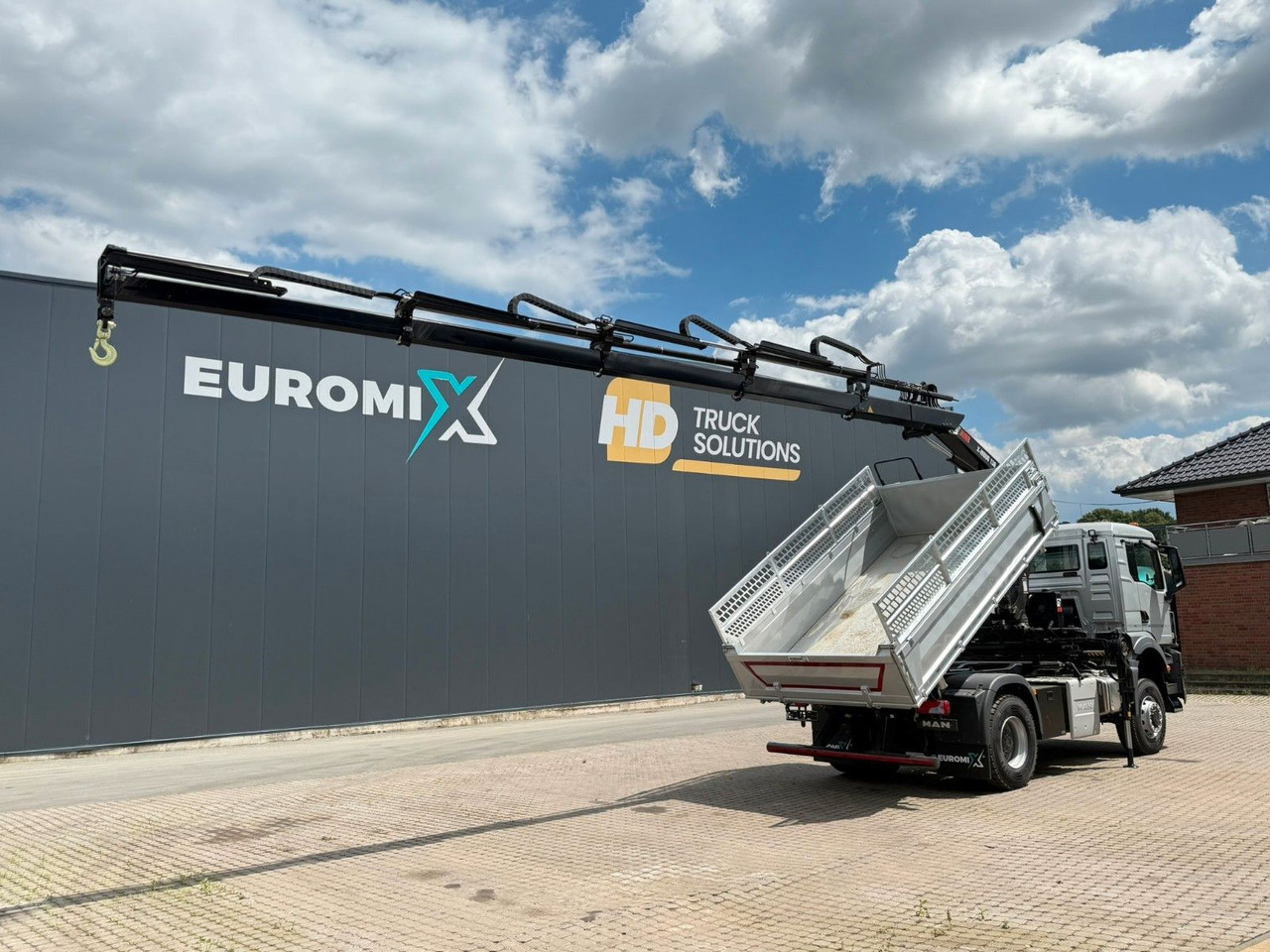 MAN TGS 18.400 TG3 4x4 Euro6e Hiab X-HiDuo 138DS-4 - Tovornjak prekucnik, Tovornjak z dvigalom: slika 5 MAN TGS 18.400 TG3 4x4 Euro6e Hiab X-HiDuo 138DS-4 - Tovornjak prekucnik, Tovornjak z dvigalom: slika 5