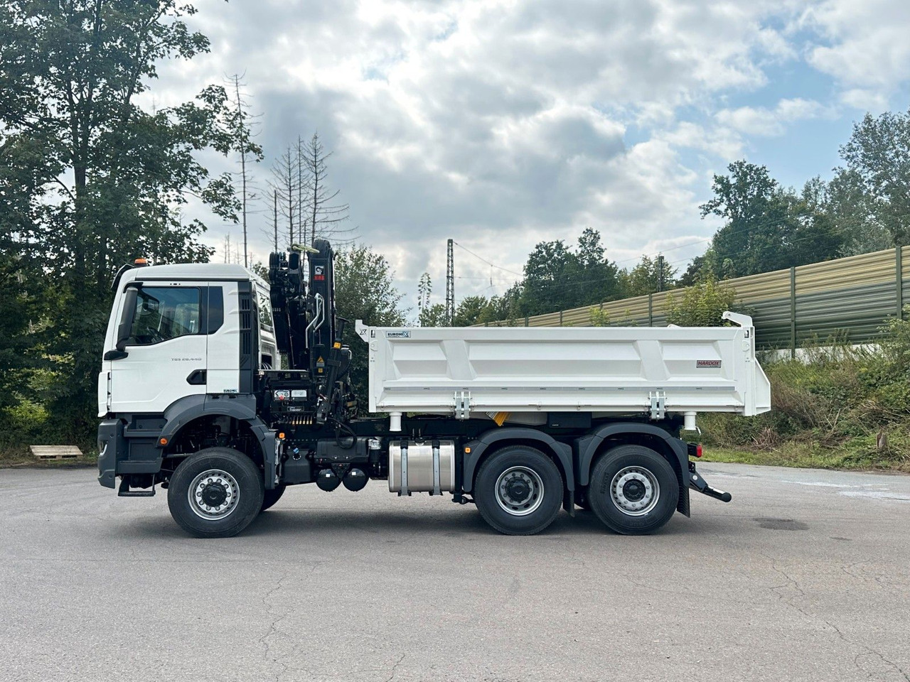 MAN TGS 28.440 6x4-4/3-Seiten- Kipper / Hiab 138-3 - Tovornjak prekucnik, Tovornjak z dvigalom: slika 4 MAN TGS 28.440 6x4-4/3-Seiten- Kipper / Hiab 138-3 - Tovornjak prekucnik, Tovornjak z dvigalom: slika 4