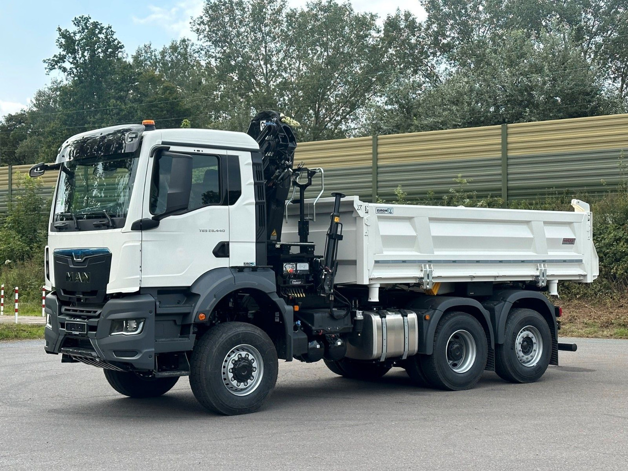 MAN TGS 28.440 6x4-4/3-Seiten- Kipper / Hiab 138-3 - Tovornjak prekucnik, Tovornjak z dvigalom: slika 3 MAN TGS 28.440 6x4-4/3-Seiten- Kipper / Hiab 138-3 - Tovornjak prekucnik, Tovornjak z dvigalom: slika 3
