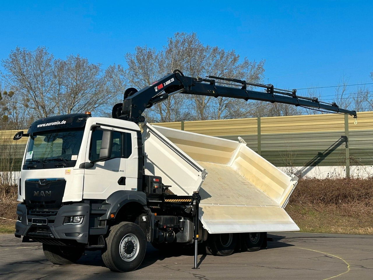 MAN TGS 28.440 6x4-4/3-Seiten- Kipper / Hiab 228-6 - Tovornjak prekucnik, Tovornjak z dvigalom: slika 2 MAN TGS 28.440 6x4-4/3-Seiten- Kipper / Hiab 228-6 - Tovornjak prekucnik, Tovornjak z dvigalom: slika 2