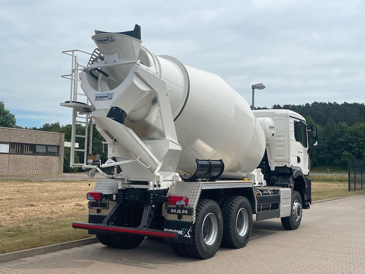 MAN TGS 33.440 6X4 / 6X6 /Euro6e EuromiX EM 8 - Avtomešalec: slika 5 MAN TGS 33.440 6X4 / 6X6 /Euro6e EuromiX EM 8 - Avtomešalec: slika 5