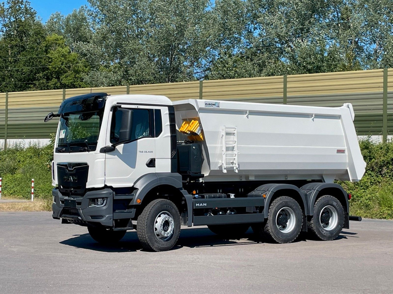 MAN TGS 33.440 6x4/Euro6e EuromixMTP Mulden-Kipper - Tovornjak prekucnik: slika 2 MAN TGS 33.440 6x4/Euro6e EuromixMTP Mulden-Kipper - Tovornjak prekucnik: slika 2