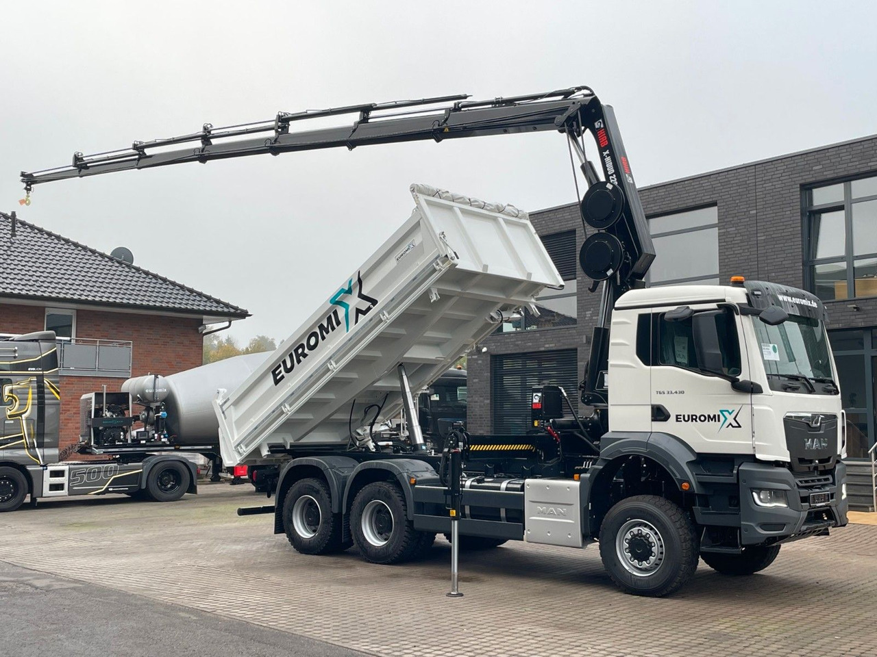 MAN TGS 33.440 6x6 /3-Seiten- Kipper / HIAB 228-6 - Tovornjak prekucnik, Tovornjak z dvigalom: slika 1 MAN TGS 33.440 6x6 /3-Seiten- Kipper / HIAB 228-6 - Tovornjak prekucnik, Tovornjak z dvigalom: slika 1