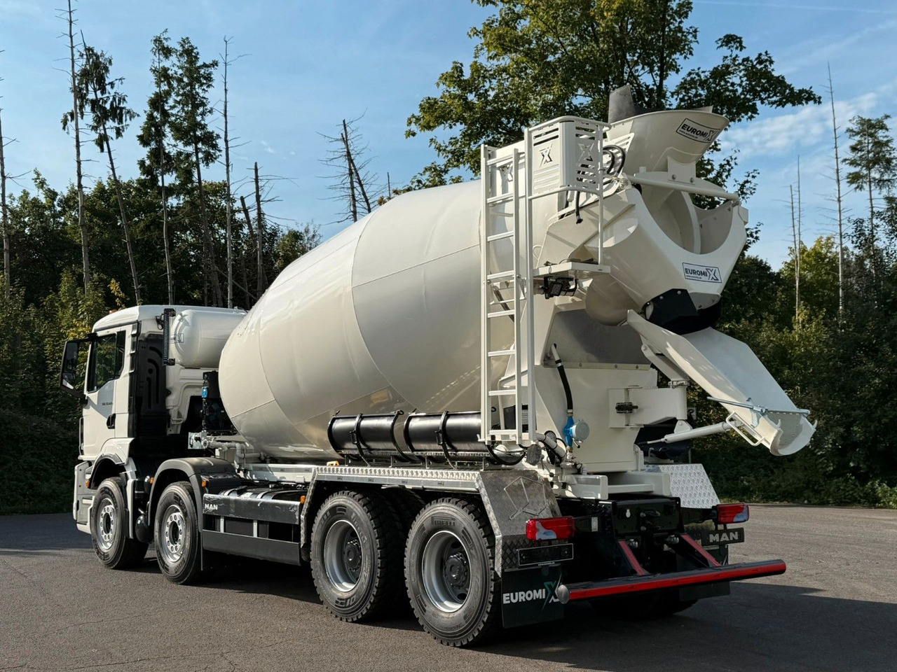 MAN TGS 35.470 BB 8X4 EuromixMTP EM 10 L - Avtomešalec: slika 4 MAN TGS 35.470 BB 8X4 EuromixMTP EM 10 L - Avtomešalec: slika 4