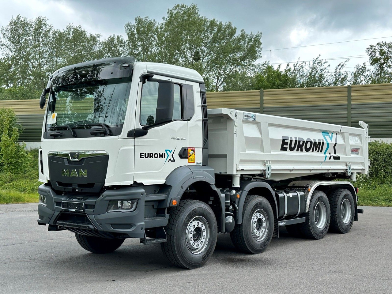 MAN TGS 35.480 8x4 EuromixMTP 2-Seiten-Kipper - Tovornjak prekucnik: slika 3 MAN TGS 35.480 8x4 EuromixMTP 2-Seiten-Kipper - Tovornjak prekucnik: slika 3