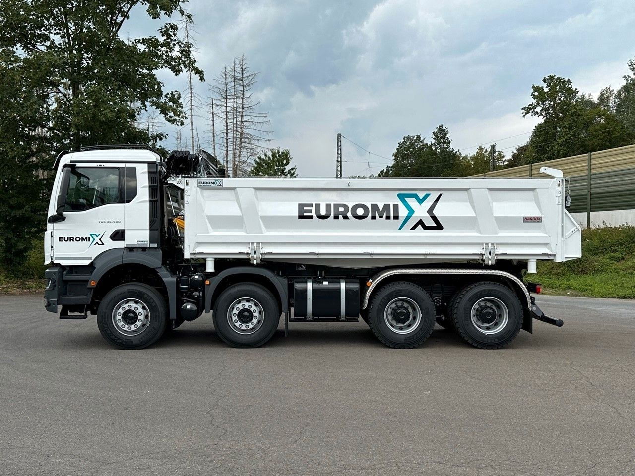 MAN TGS 35.480 8x4 EuromixMTP 3-Seiten-Kipper - Tovornjak prekucnik: slika 4 MAN TGS 35.480 8x4 EuromixMTP 3-Seiten-Kipper - Tovornjak prekucnik: slika 4