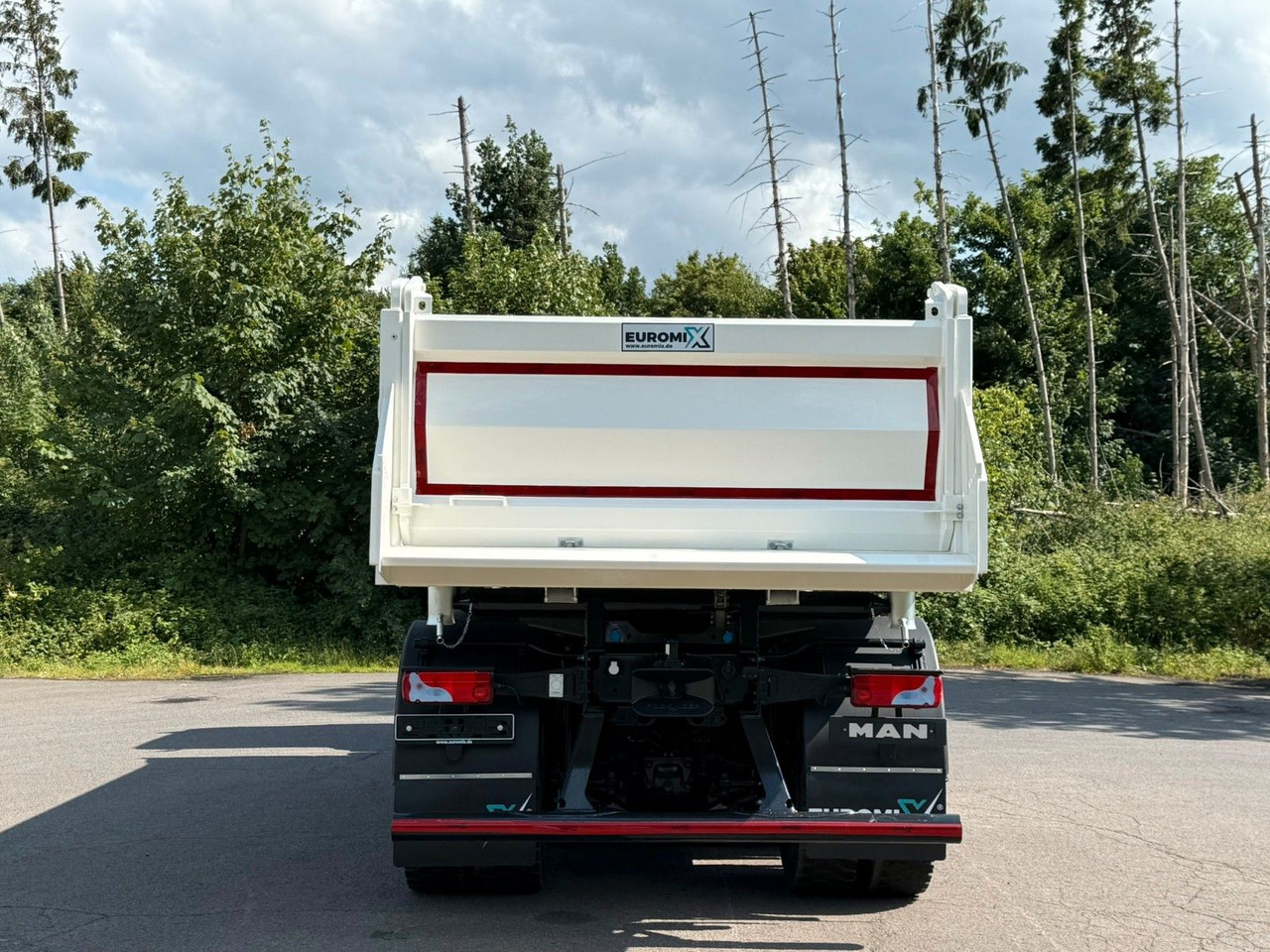MAN TGS 35.480 8x6 EuromixMTP 3-Seiten-Kipper - Tovornjak prekucnik: slika 5 MAN TGS 35.480 8x6 EuromixMTP 3-Seiten-Kipper - Tovornjak prekucnik: slika 5